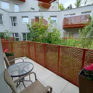 apartament-mona-jezyce.poznan-hotels.com/