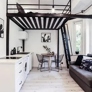 studio-blackwhite.sopothotels.com/